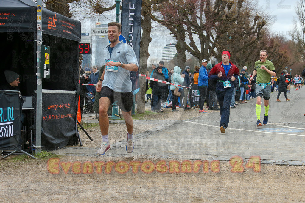 231231_1158_EX1_4831 | Sportfotografie im Rhein-Sieg Kreis, Köln, Bonn, NRW, Rheinland Pfalz, Hessen, etc. Unser Tätigkeitsfeld umfasst den Laufsport vom Volkslauf über den Marathon, Duathlon, Triathon bis zum Ultralauf wie Kölnpfad Ultra oder Schindertrail.