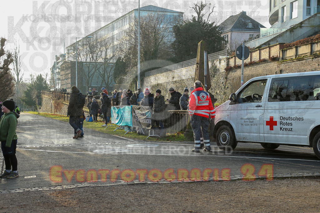 241231_1008_EX1_9719 | Sportfotografie im Rhein-Sieg Kreis, Köln, Bonn, NRW, Rheinland Pfalz, Hessen, etc. Unser Tätigkeitsfeld umfasst den Laufsport vom Volkslauf über den Marathon, Duathlon, Triathon bis zum Ultralauf wie Kölnpfad Ultra oder Schindertrail.