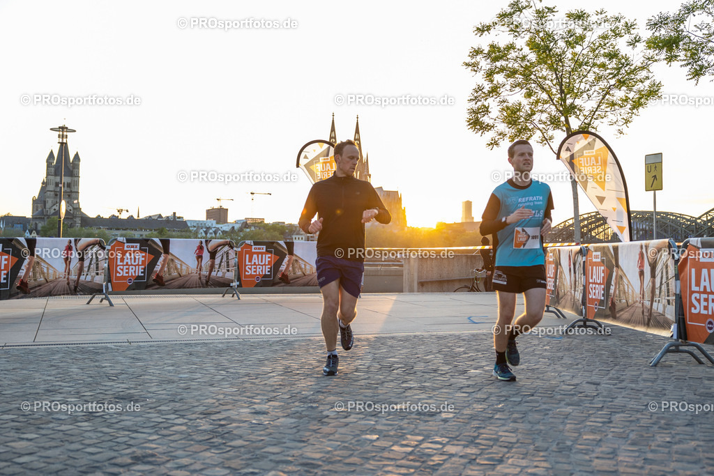 16. OBI Nachtlauf des ASV Koeln; Koeln, 17.05.23 | Impressionen vom 16. OBI Nachtlauf des ASV Koeln am 17.05.23 an Rheinpromenade und Tanzbrunnen in Koeln (Deutschland). Foto: BEAUTIFUL SPORTS/Ulrich Fassbender