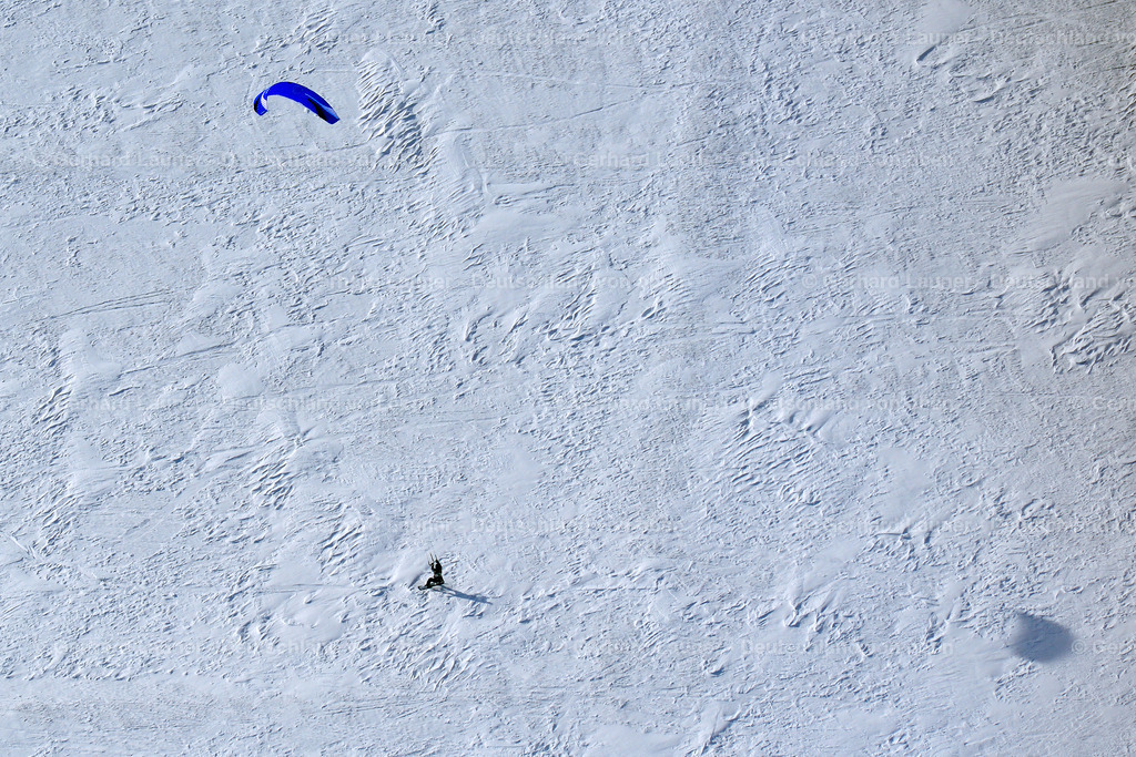 3700059 | Snowsurfen auf der Wasserkuppe