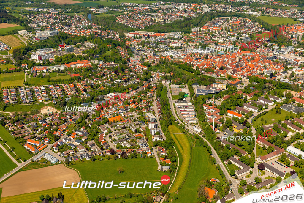 Das Luftbild zeigt :  Kaufbeuren - Die Luftaufnahme wurde 2024 vom UL-Flugzeug aus erstellt ( keine Drohne ) - Hochauflösende Luftaufnahme - Für grossformatige Ausdrucke geeignet. Die Geschenkidee !Mit Lizenz und Bildrechte bestellbar