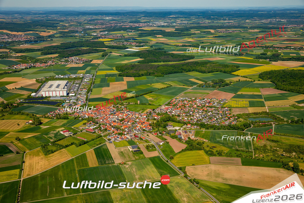 Luftaufnahme von Donnersdorf - Die Luftaufnahme wurde 2025 vom UL-Flugzeug heraus erstellt ( keine Drohne ) - Hochauflösende Luftaufnahme - für professionelle Ausdrucke geeignet. Die Geschenkidee !Mit Lizenz und Bildrechte bestellbar