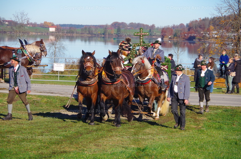 IMGP7516 | fotografiert von Axel PollmannLeonhardi Wallfahrt Benediktbeuern und Murnau, Fronleichnam, Fasching, Landschaft im Loisachtal und Benediktbeuern  - Realisiert mit Pictrs.com