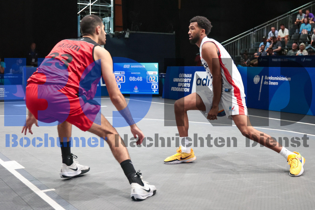 SES_TTG3X320250718-1710 | bond - Realisiert mit Pictrs.com