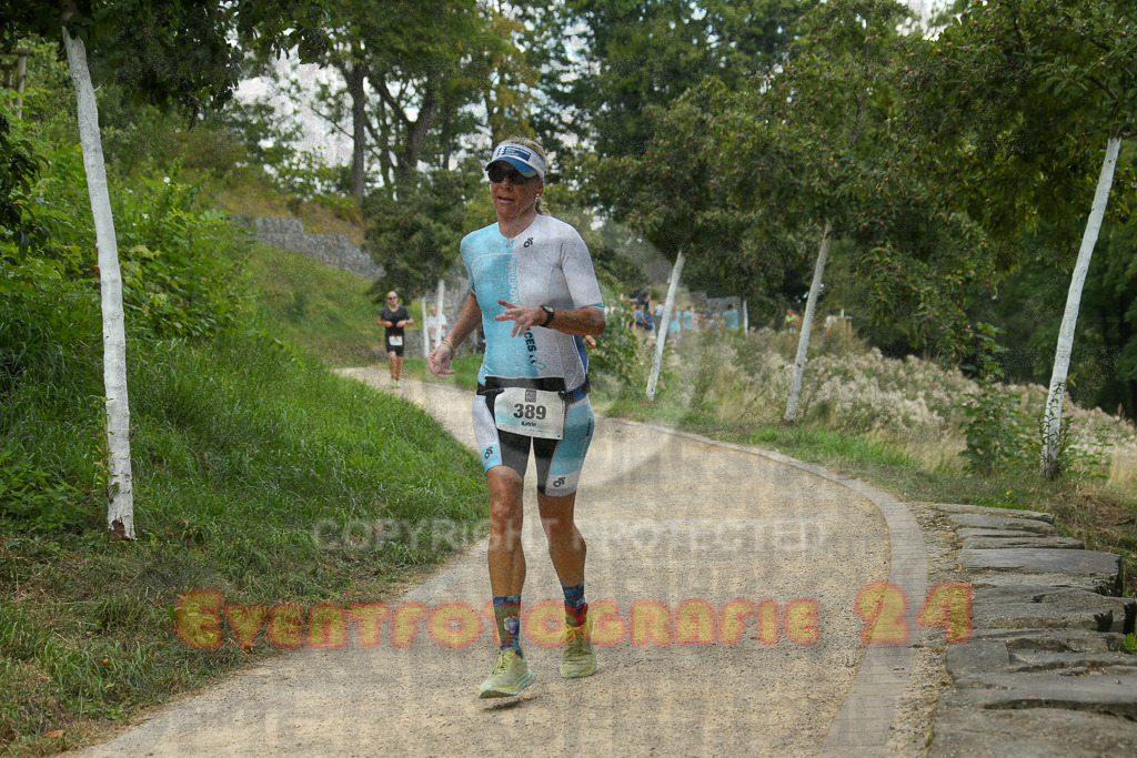 250824_1356_EX1_4318 | Sportfotografie im Rhein-Sieg Kreis, Köln, Bonn, NRW, Rheinland Pfalz, Hessen, etc. Unser Tätigkeitsfeld umfasst den Laufsport vom Volkslauf über den Marathon, Duathlon, Triathon bis zum Ultralauf wie Kölnpfad Ultra oder Schindertrail.