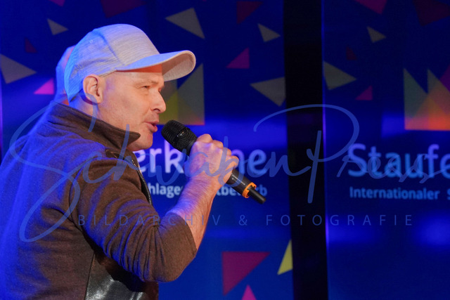 060424Ho1727 | Birnbaum -Stauferkrone 2024
Der internationale Schlagerwettbewerb Stauferkrone wird 2024 bereits zum fuenften Mal von Maitis Media ausgerichetet. 
Deutschland, Donzodrf, Stadthalle, 06.04.2024


