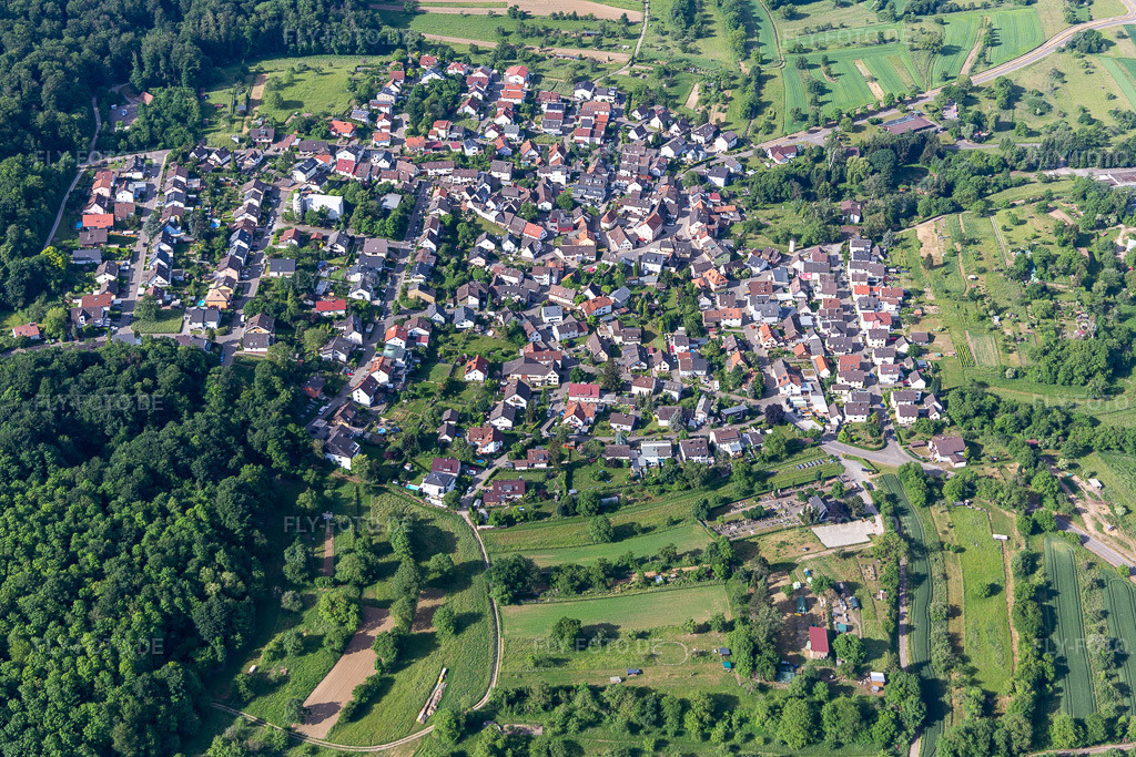 Luftbild: Sulzbach im Ortsteil Sulzbach in Malsch im Bundesland Baden-Württemberg in Deutschland. – Foto: IMG_131650.jpg vom 22.05.2022 durch Werner Riehm/FLY-FOTO.de – Auflösung des Originals: 5472 x 3648 px – Malsch