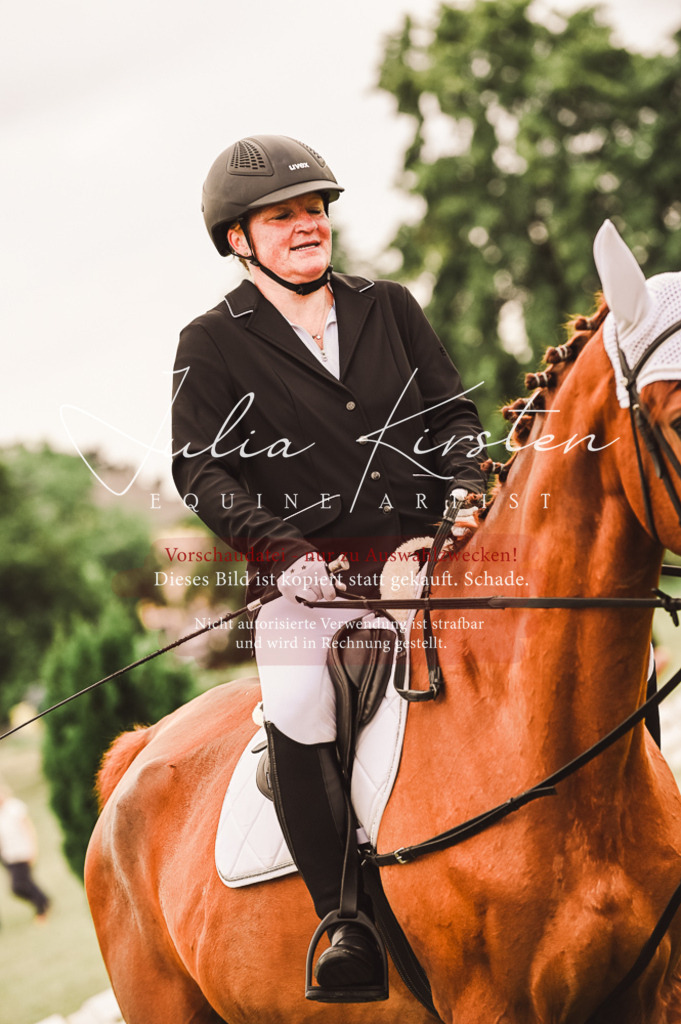 DSC_5110 | Pferde- und Turnierfotografie in Westsachsen. Pferdeportraits, Auftragszeichnungen und intuitive Kunst.