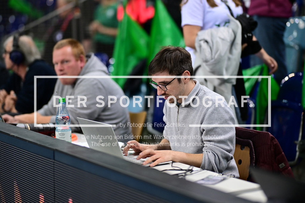 Handball I Frauen I Saison 2025-2026 I 1. HBF I 5. Spieltag I VfL Oldenburg - Buxtehuder SV I 18579 | Der Sportfotograf. - Realisiert mit Pictrs.com