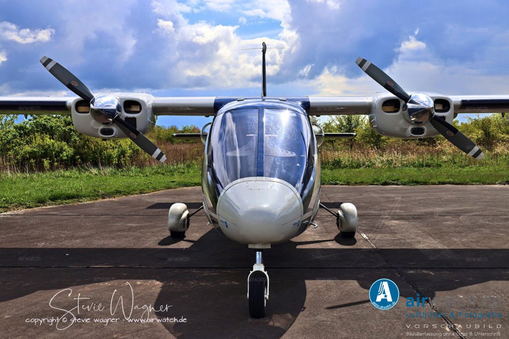 Bioflight - Vulcanair P68 Observer 2  | Bioflight betreibt eine Flotte von Vulcanair P68 Observer 2-Flugzeugen, die für ihre Stabilität und Zuverlässigkeit bei Vermessungsmissionen bekannt sind. Diese Flugzeuge sind für eine hervorragende Steuerbarkeit auch bei niedrigen Fluggeschwindigkeiten mit einer sauberen Stallgeschwindigkeit von 85 Knoten oder 157 km / h ausgelegt. Das Observer 2-Modell verfügt über eine vollständige Plexiglas-Nase, die eine uneingeschränkte Sicht nach vorne ermöglicht und sich für verschiedene Anwendungen eignet, einschließlich Strafverfolgung und Besichtigung.