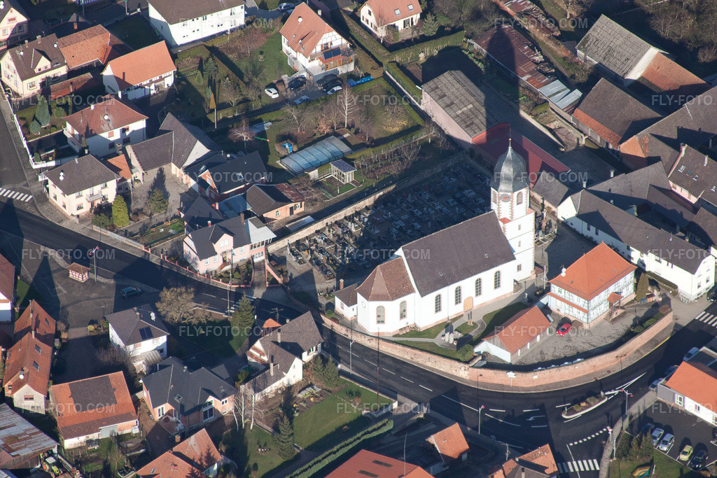 Aerial view: Eglise Sainte-Marguerite de Niederlauterbach and Cemetery in Niederlauterbach in the state Bas-Rhin, France.Photo: IMG_48510.jpg taken on 12/11/2011 by Werner Riehm/FLY-FOTO.comResolution of the original: 4752 x 3168 px
