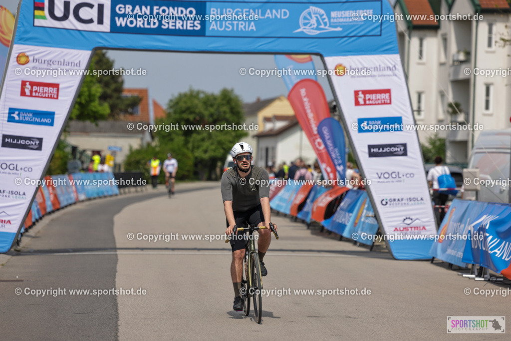 VJ__9612 | Neusiedlersee Radmarathon 2026@sportshot_your_pictrs #yourpictures#roadtowm2029 #nrm #neusiedlerseeradmarathon #neusiedlersee #neusiedlerseetourismus #burgenland #mörbisch #nrm26 #burgenlandtourismus #voglundco #poweredbyburgenlandtourismus #radsport #rad #marathon #ucigranfondo #visitburgenland #ucigranfondoworldseries