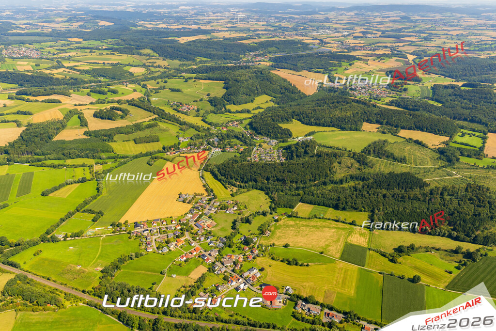 Luftaufnahme Langeland Bad Driburg - Die Luftaufnahme wurde 2025 vom UL-Flugzeug heraus erstellt ( ohne Drohne ) - Hochauflösende Luftaufnahme - für professionelle Ausdrucke geeignet. Die Geschenkidee !Mit Lizenz und Bildrechte bestellbar