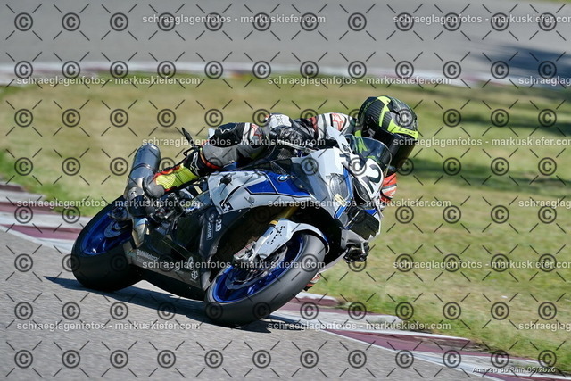 26BT01-1024 | 120 - Realisiert mit Pictrs.com