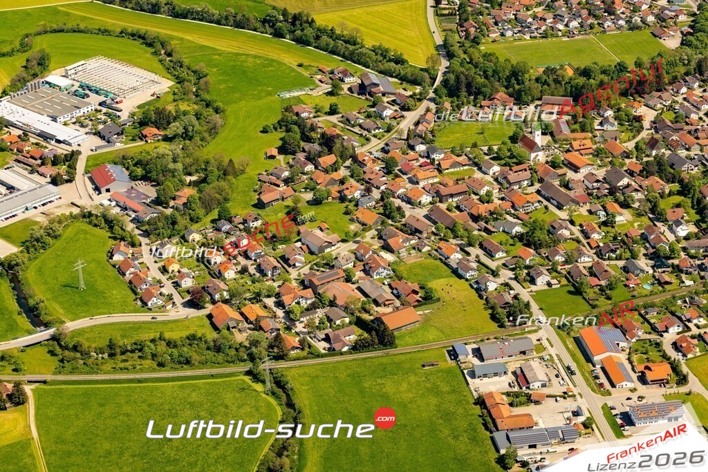 Das Luftbild zeigt : Ebenhofen Biessenhofen - Die Luftaufnahme wurde 2024 vom UL-Flugzeug aus erstellt ( keine Drohne ) - Hochauflösende Luftaufnahme - Für grossformatige Ausdrucke geeignet. Die Geschenkidee !Mit Lizenz und Bildrechte bestellbar