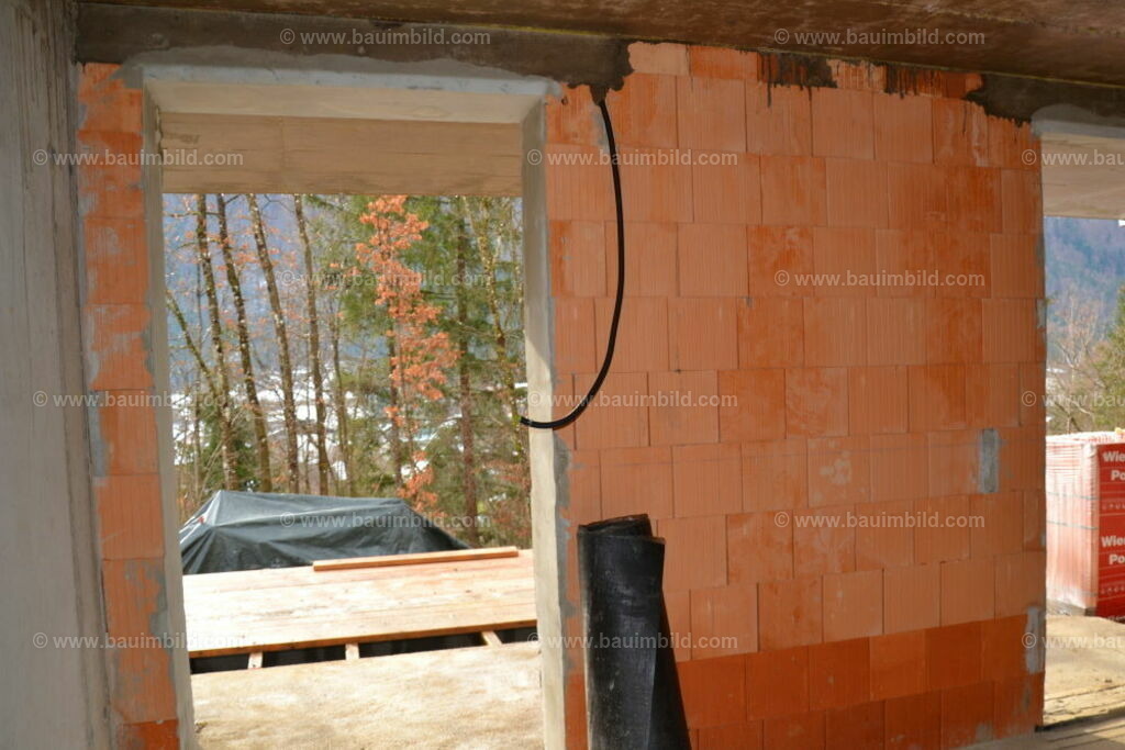 bib-lg17-elektroinstallation-0091 | Nach LV-Leistungsgruppen sortierte Detailfotos über den Bau eines Hauses. Alle Hausbau-Bilder direkt vom Urheber und Autor der Website Haus-Selber-Bauen.com