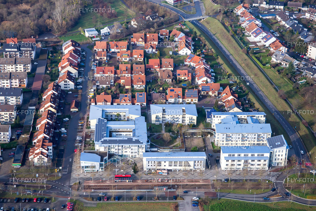 Rösselsbrünnle von Osten | Luftbild: Rösselsbrünnle von Osten im Ortsteil Mörsch in Rheinstetten im Bundesland Baden-Württemberg in Deutschland. Foto: IMG_085472.jpg vom 24.12.2015 durch Werner Riehm/FLY-FOTO.de - Realisiert mit Pictrs.com