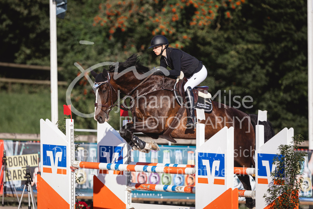 240714_BHO_M1-Spr-107 | Deine schönsten Turniermomente als professionelle Fotos! Entdecke hochwertige Pferdesport-Fotografie im Online-Shop. Jetzt Fotos finden & bestellen!