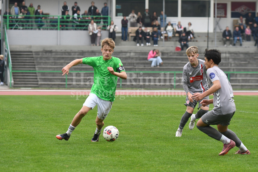 SpVgg GW U15 : Jahn Regensburg | Ha-Ri; Sportfotografie Ha-Ri; Sporfotografie Harry Rindler; Sport Deggendorf; Sportbilder Deggendorf; Sportfotos Deggendorf; Sportfotos Niederbayern; Sportbilder Niederbayern; Amateursport Niederbayern; Bayern;  - Realisiert mit Pictrs.com