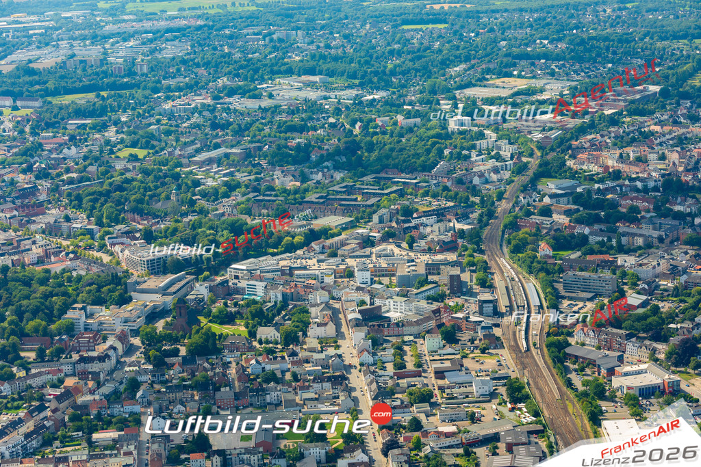 Vs Google Maps Neumünster - Die Luftaufnahme wurde 2025 vom UL-Flugzeug heraus erstellt ( keine Drohnenaufnahme ) - Hochauflösende Luftaufnahme - für Wandbilder und großformatige Ausdrucke geeignet. Das besondere Geschenk!Hier alle&nbsp;Infos zur Lizenzierung der LuftaufnahmeWir fliegen auch dieses Jahr wieder in Ihre Region um Luftbilder zu erstellen.- Luftbild anfragen