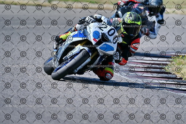26bt04-0179 | markuskiefer.com - Realisiert mit Pictrs.com