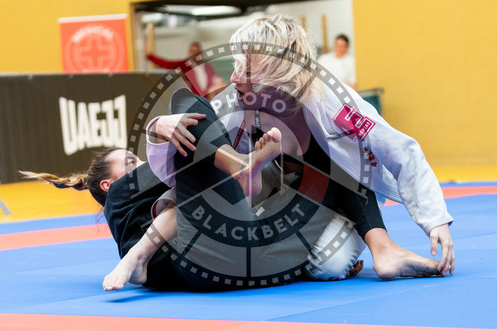 20231118PBB11503 | Fighters compete during the AJP Tour 600 Frankfurt Championship in Frankfurt/Main, Germany, on November 18, 2023.