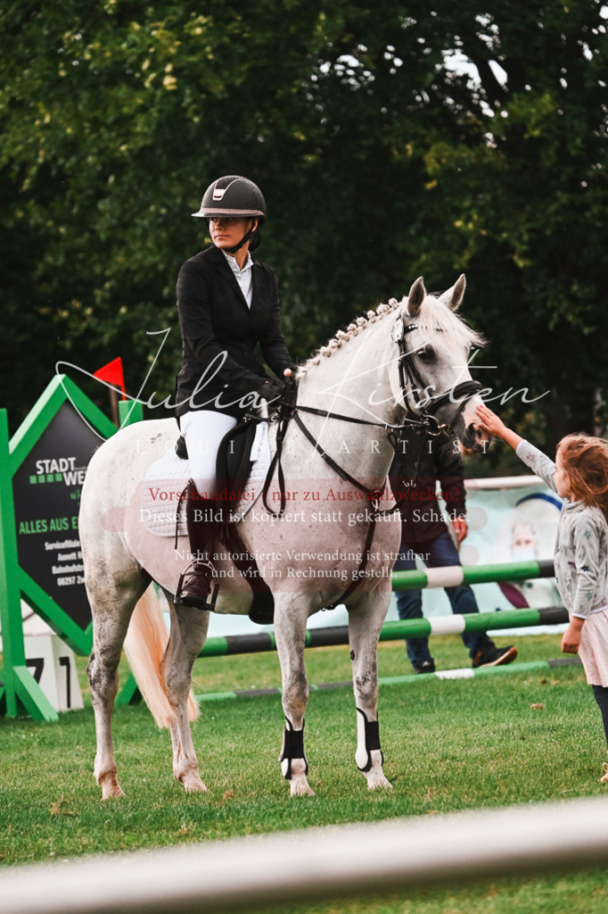 DSC_6225 | Pferde- und Turnierfotografie in Westsachsen. Pferdeportraits, Auftragszeichnungen und intuitive Kunst.