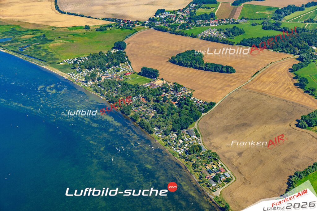Schrägluftbild  Pepelow  Am Salzhaff - Das Luftbild wurde 2025 vom UL-Flugzeug heraus erstellt (ohne Drohne- keine Drohnenaufnahme ) - Hochauflösende Luftaufnahme -Nicht vergleichbar mit Google Maps oder Satelittenbilder- Die Geschenkidee !Mit Lizenz und Bildrechte bestellbar