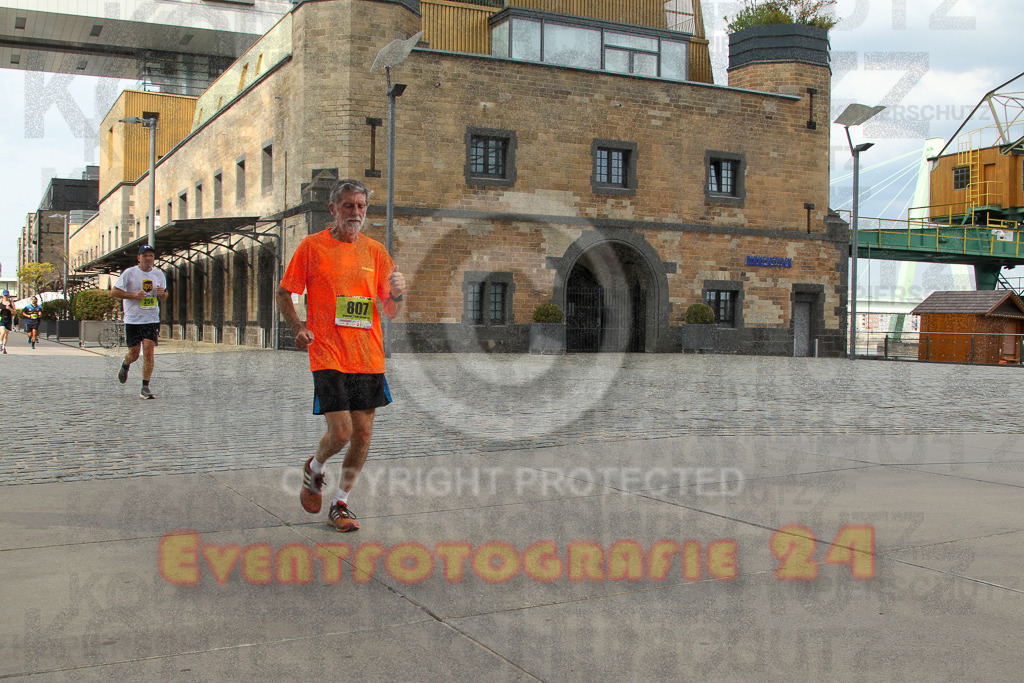 250920_1526_EV4_8786 | Sportfotografie im Rhein-Sieg Kreis, Köln, Bonn, NRW, Rheinland Pfalz, Hessen, etc. Unser Tätigkeitsfeld umfasst den Laufsport vom Volkslauf über den Marathon, Duathlon, Triathon bis zum Ultralauf wie Kölnpfad Ultra oder Schindertrail.