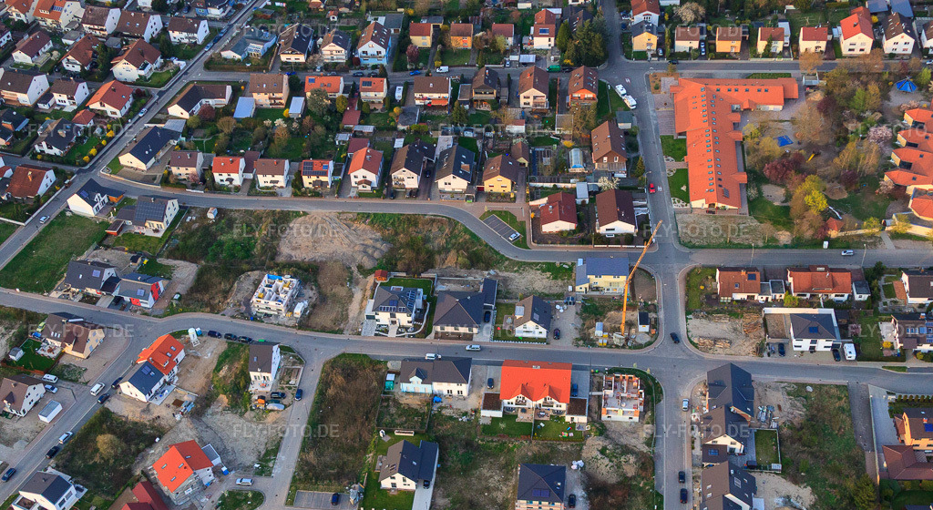 Luftbild: Kindergarten Albertino in der Albert-Schweitzer-Straße in Jockgrim im Bundesland Rheinland-Pfalz in Deutschland. Foto: IMG_63389.jpg vom 28.03.2014 durch Werner Riehm/FLY-FOTO.deKita-Albertino! Kita-Albertino! Kindertagesstätte Jockgrim - Kita-Albertino! Kindertagesstätte Jockgrim