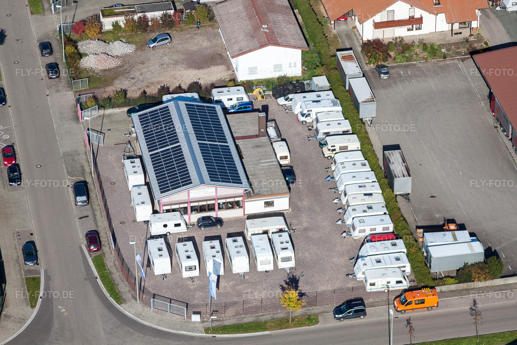 Luftbild: Gebäudekomplex und Gelände der KFZ- Instandsetzungs- Werkstatt Kfz- und Caravan-Service Messinger im Ortsteil Gewerbegebiet Horst im Ortsteil Minderslachen in Kandel im Bundesland Rheinland-Pfalz in Deutschland. Foto: IMG_34892.jpg vom 26.10.2010 durch Werner Riehm/FLY-FOTO.de