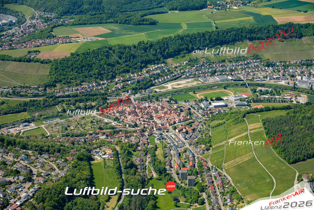 Luftaufnahme von  Niedernhall - Die Luftaufnahme wurde 2025 vom UL-Flugzeug heraus erstellt ( keine Drohne ) - Hochauflösende Luftaufnahme - für professionelle Ausdrucke geeignet. Die Geschenkidee !Mit Lizenz und Bildrechte bestellbar