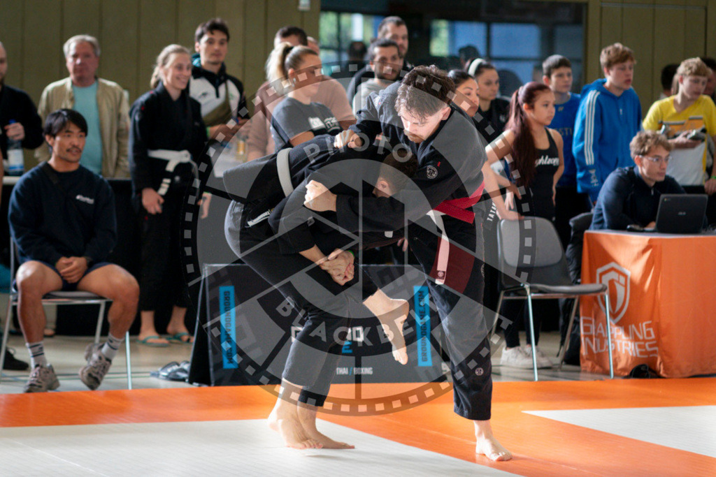 20240915PBB0735 | Athletes compete during the Grappling Industries’ grappling and Brazilian jiu-jitsu competition in Berlin, on September 15, 2024.