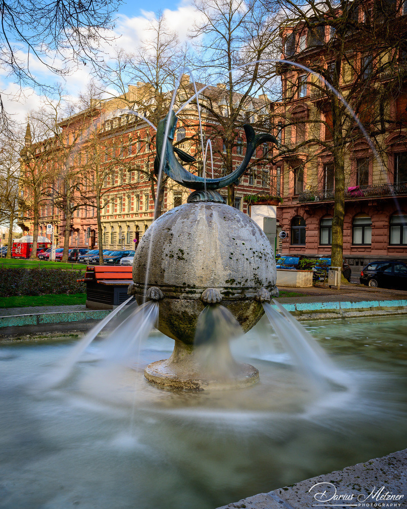 Der Fischtorbrunnen in Mainz am Fischtorplatz | Der Fischtorbrunnen in Mainz am Fischtorplatz