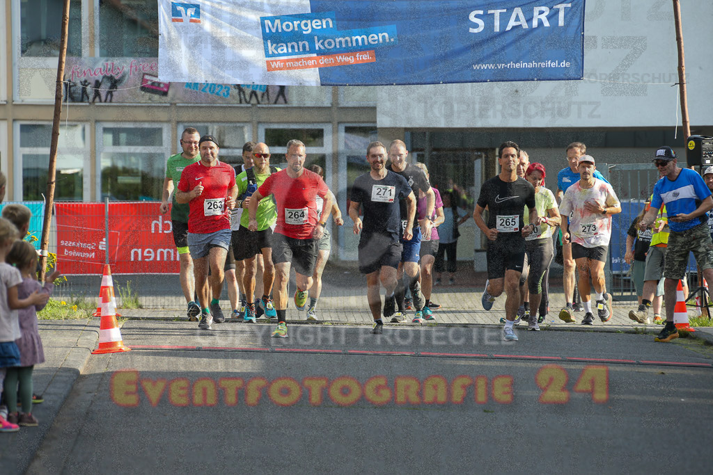 230804_1812_EX1_3822 | Sportfotografie im Rhein-Sieg Kreis, Köln, Bonn, NRW, Rheinland Pfalz, Hessen, etc. Unser Tätigkeitsfeld umfasst den Laufsport vom Volkslauf über den Marathon, Duathlon, Triathon bis zum Ultralauf wie Kölnpfad Ultra oder Schindertrail.