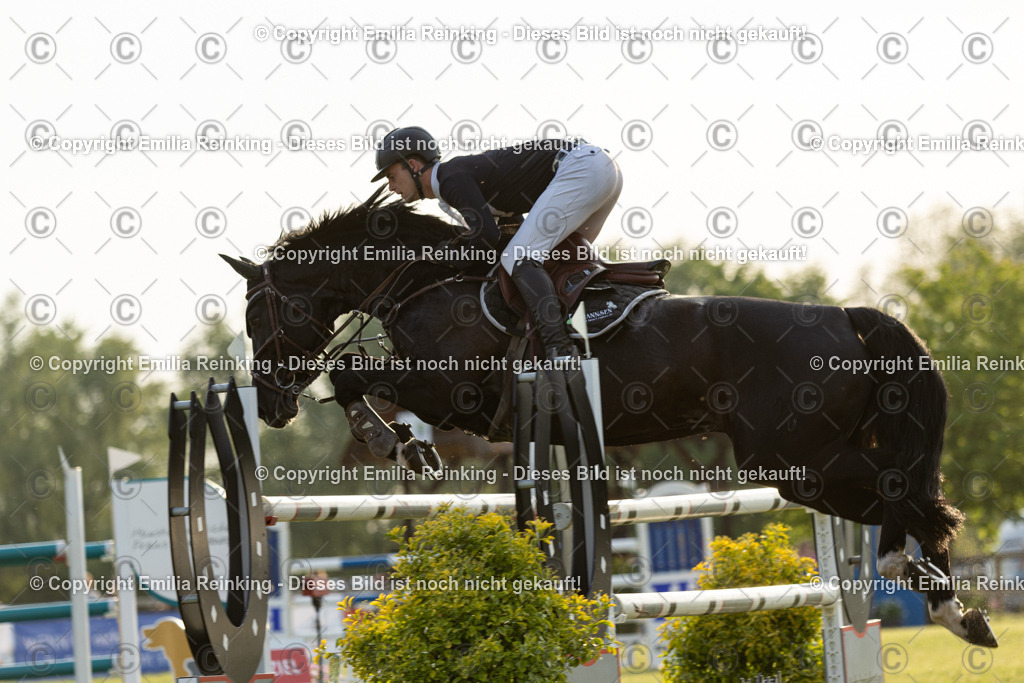 CL5A1415 | Emilia Reinking Fotografie - Realisiert mit Pictrs.com