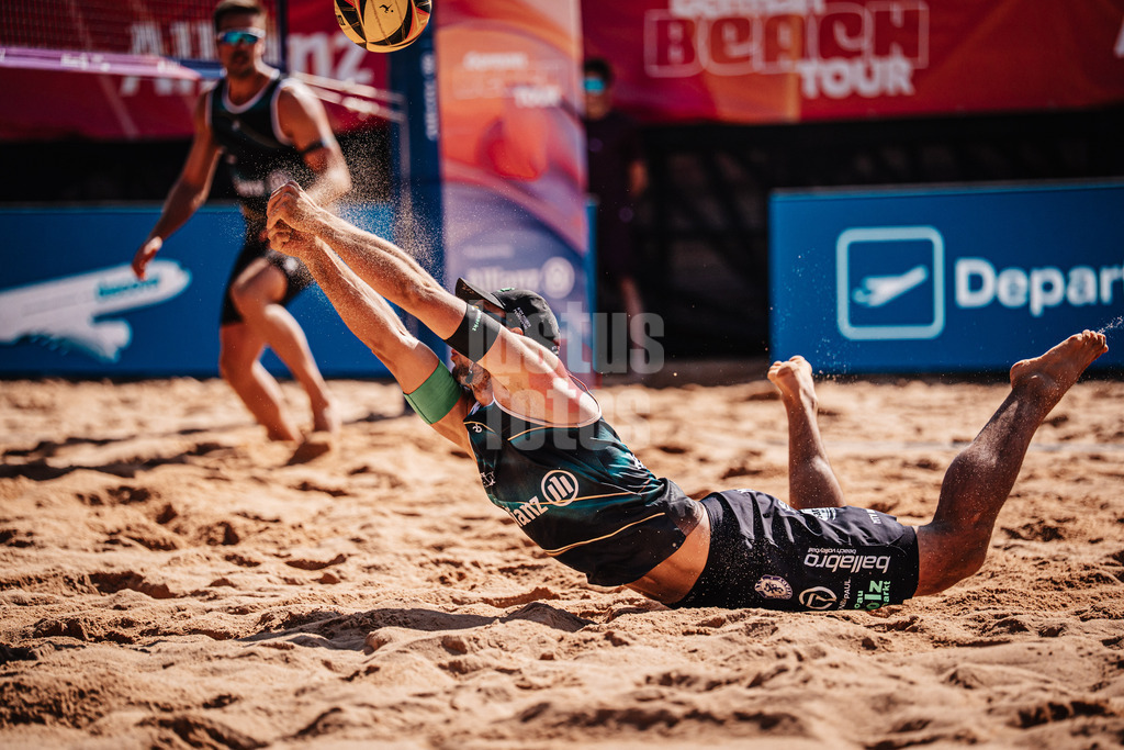 Beachvolleyball | Männer | Allianz German Beach Tour 2025 | Tourstop München | 12.07.2025 | Kim Huber springt zum Ball
