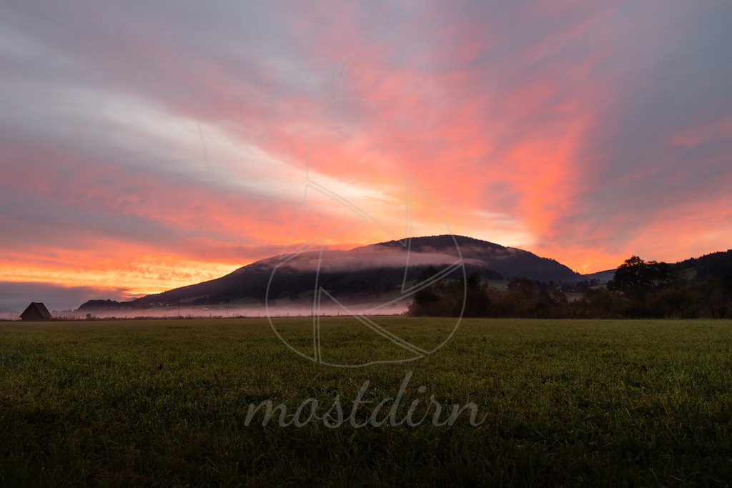 Der Schwarzenberg glüht | Ihre Fotografin im Lungau, ihre Fotografin im Mostviertel, Wandbilder Onlineshop, Imagefotos für Ihr Unternehmen,  - Realisiert mit Pictrs.com