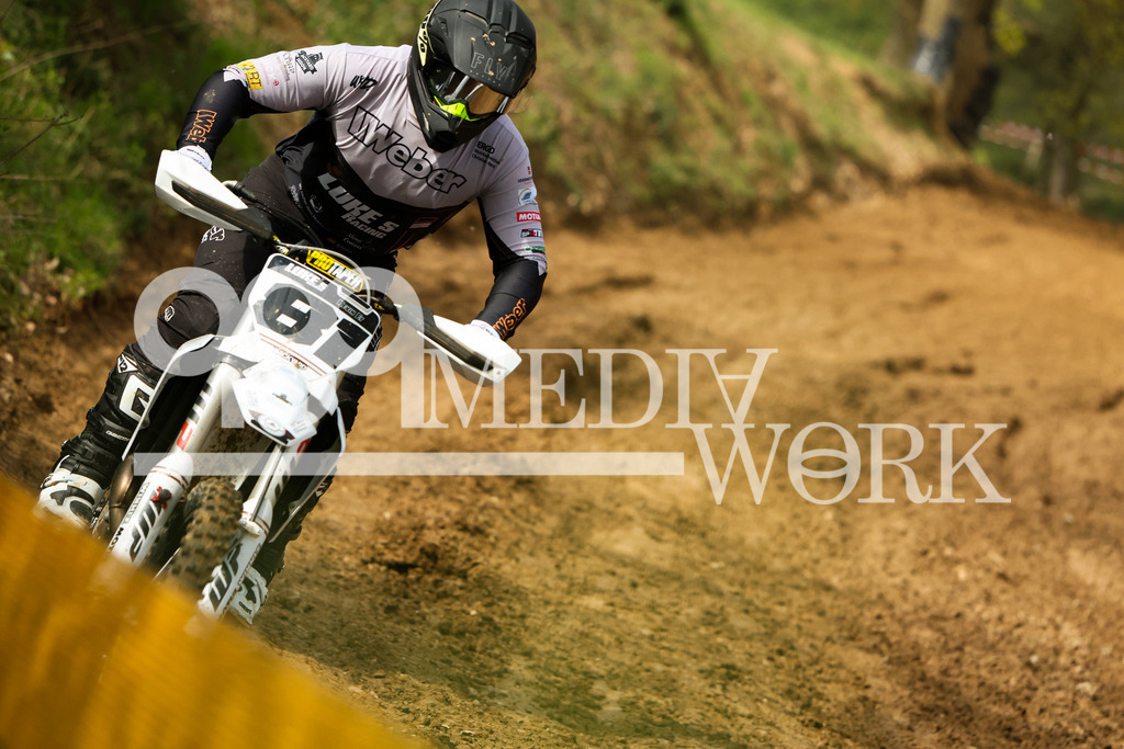 5E6A9960 | 989 MEDIAWORK