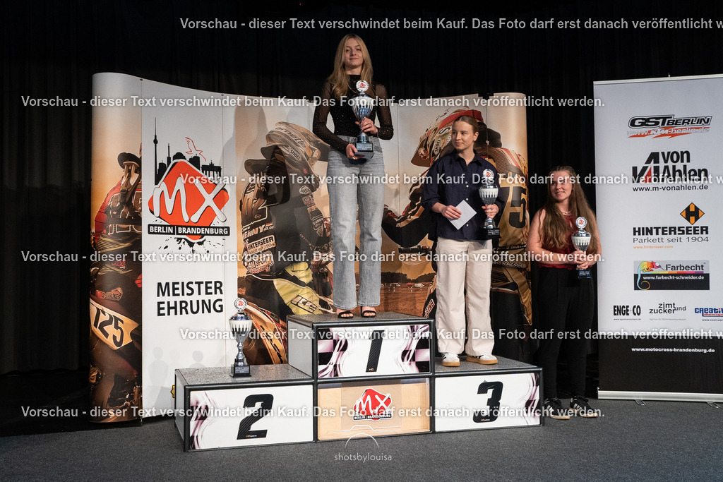 11_15_MeistereherungMXBB-8136 | Sportfotografin aus Berlin-Brandenburg mit Fokus auf Motocross. Ich halte deine sportliche Leistung und echte Emotionen auf und neben der Strecke professionell fest. Entdecke die Fotos von deinem Rennen und bestelle sie direkt hier im Shop.