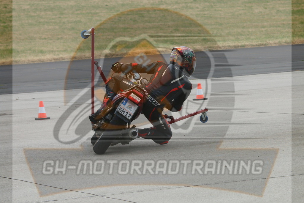 IMG_3317 | gh-motorradtraining-foto.de - Realisiert mit Pictrs.com