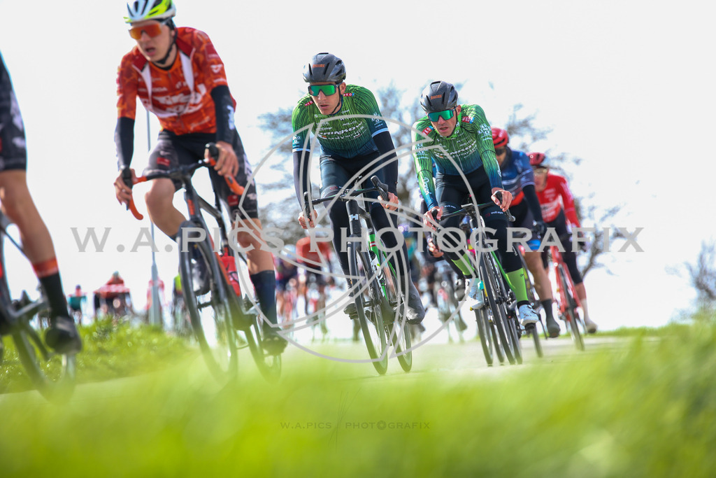 ..... | LEONDING,AUSTRIA,24.März.24 - 63.Radsaisoneröffnungsrennen Leonding Road Cycling League , Image shows: 
Photo: WAPICS / Andreas Willdoner