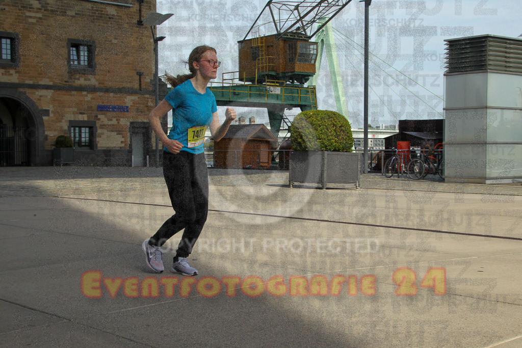 250920_1348_EV4_6709 | Sportfotografie im Rhein-Sieg Kreis, Köln, Bonn, NRW, Rheinland Pfalz, Hessen, etc. Unser Tätigkeitsfeld umfasst den Laufsport vom Volkslauf über den Marathon, Duathlon, Triathon bis zum Ultralauf wie Kölnpfad Ultra oder Schindertrail.