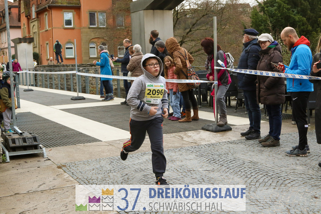 AOK JuniorCup 400m | 3Koenigslauf 2023 - Realisiert mit Pictrs.com