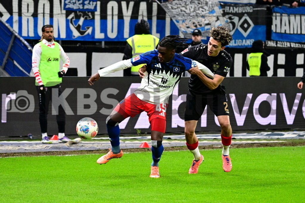 KBS Picture_HSV-Stuttgart_052 | v.l. Balde Fabio (HSV) , Al-Dakhil Amee (VfB Stuttgart) ,Sportplatz :  Volksparkstadion, - Realisiert mit Pictrs.com