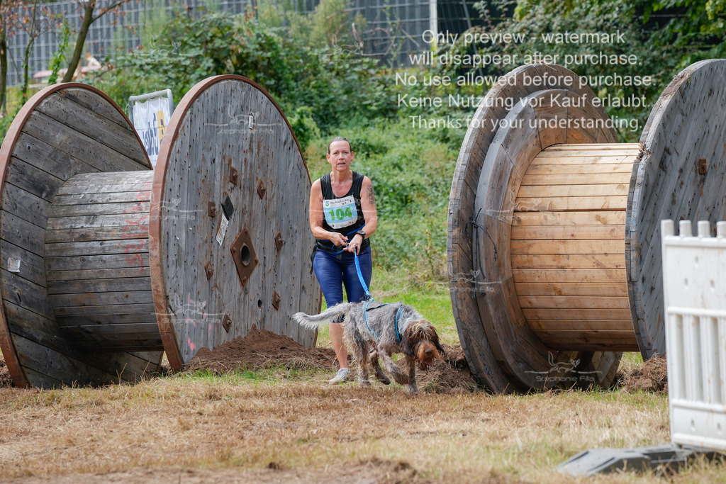 Schlamm_mit_Hund (100 von 460) | stephaniefillaphotographie - Realisiert mit Pictrs.com