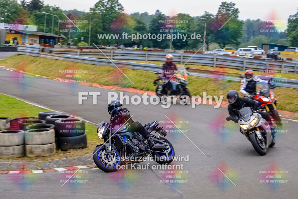 OBK-5825 | Hier findet Ihr Bilder von Touristenfahrten auf der Nürburgring Nordschleife oder von anderen Veranstaltungen die ich besucht habe. Viel Spass beim Durch Schauen 