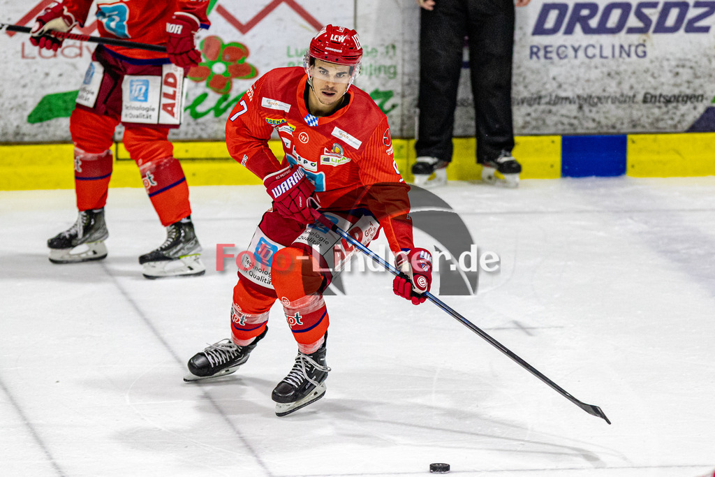 EC Peiting vs EV Füssen | Eishockey Oberliga Süd 2023/2024, EC Peiting vs EV Füssen,
Marc BESL (ECP 97) in Aktion,
2023-10-29 in Peiting (Eisstadion)
97 Marc BESL (ECP 97)
Copyright: WolfgangxLindner sportworld