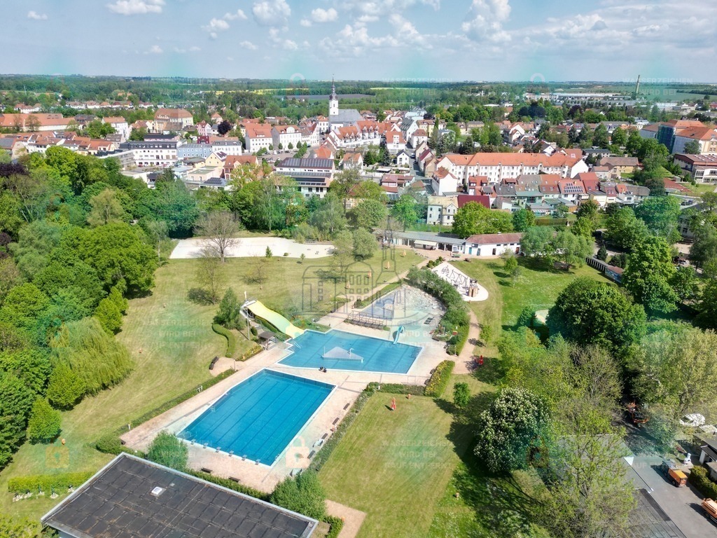 PartheBad Taucha | Das PartheBad Taucha bietet Wasserspaß für Groß und Klein. Das Familienbad ist sehr beliebt und zieht jährlich über 40.000 Menschen ins kühle Nass - Realisiert mit Pictrs.com