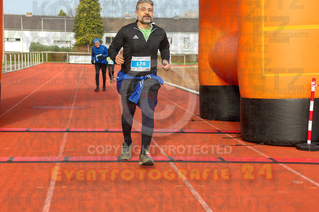 230129_1140_EX1_5244 | Sportfotografie im Rhein-Sieg Kreis, Köln, Bonn, NRW, Rheinland Pfalz, Hessen, etc. Unser Tätigkeitsfeld umfasst den Laufsport vom Volkslauf über den Marathon, Duathlon, Triathon bis zum Ultralauf wie Kölnpfad Ultra oder Schindertrail.
